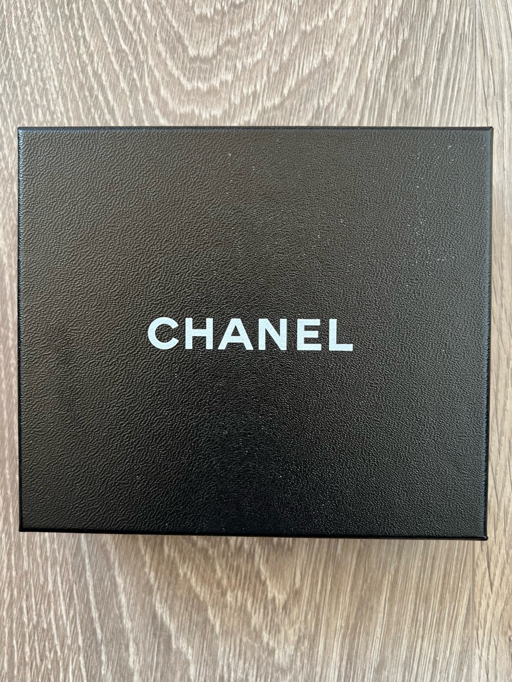 Chanel Box (BB326)